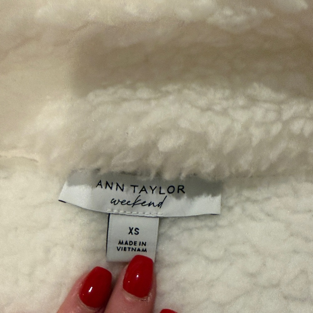 Weekend Collection Half-zip Sherpa Pullover - Picture 4 of 4